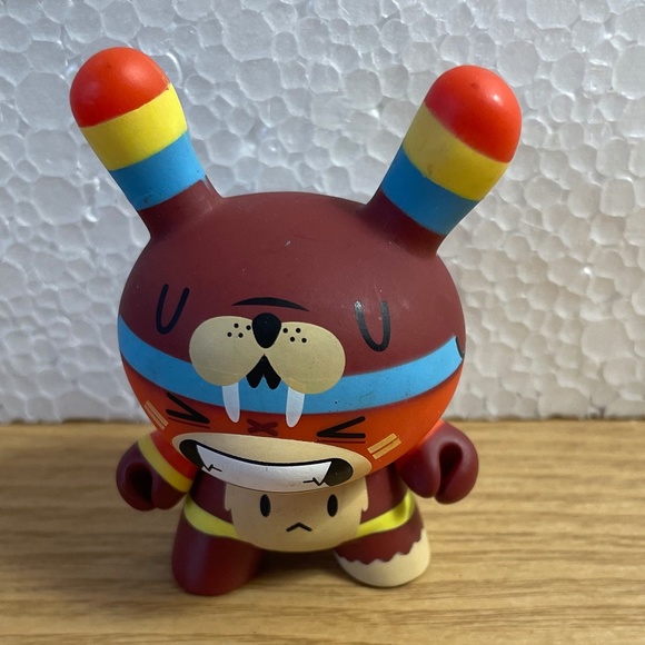 Kidrobot DGPH Dunn Sideshow Series Vinyl Figure Totem Pole 3” Collectible 2013 - Picture 2 of 5